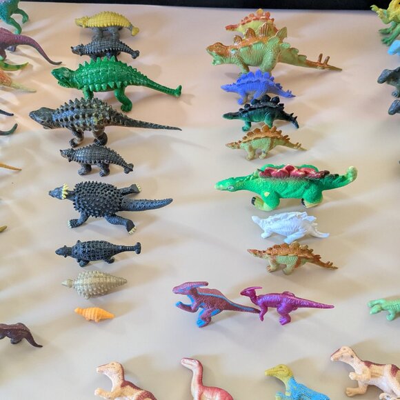 70+ Bundle of Rubber & Plastic Toy Dinosaurs - Picture 15 of 16